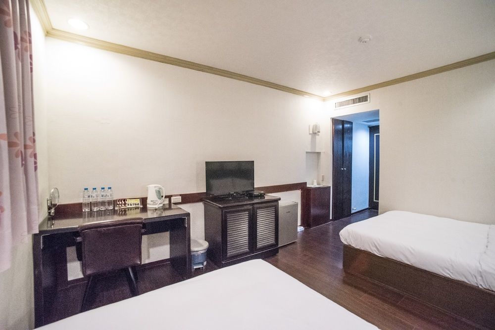 Wl Hotel Hsinchu מראה חיצוני תמונה